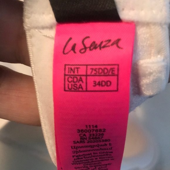 La Senza 34DD strapless push-up Bra - Picture 3 of 3